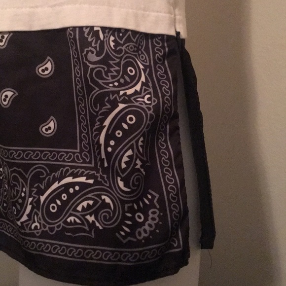 Givenchy Women’s Bandana T-Shirt - Picture 5 of 8